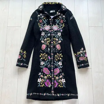 OZZ ON coat flower 오즈온 꽃 자수 롱 코트 Y2K