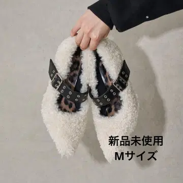 미사용 새상품 darich 푸들 퍼 벨트 펌프스