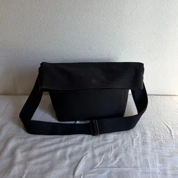 모노그램 캔버스 카메라백 블랙 블랙