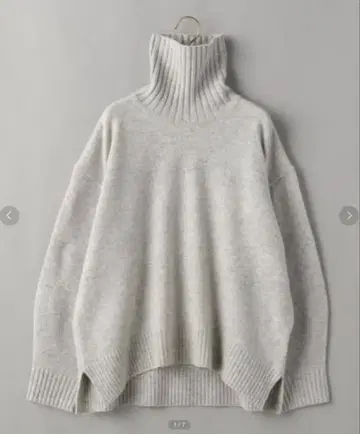 뷰티 앤 유스 터틀넥 그레이