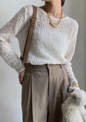 링클 플라워 셔링 풀오버 두두