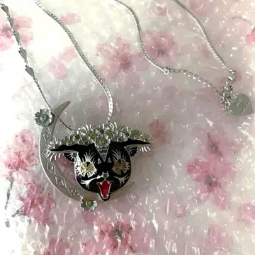 ANNA SUI x 클라우스 하파니에미 2way 목걸이 & 브로치