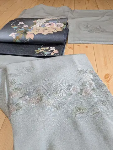 산터 자수가 들어간 츠케사게? 호몬기?