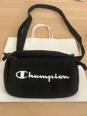 Champion 숄더백 블랙