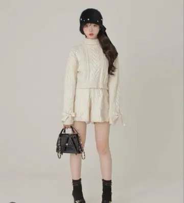 하트 케이블 니트 상의 엠미엠엠 mmeeme