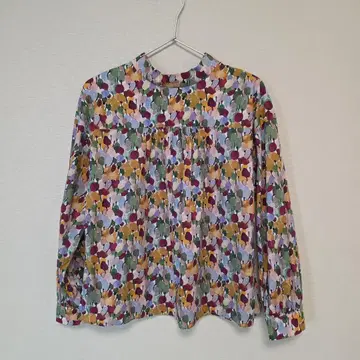 아두이트리스테스 리버티 블라우스 새상품급