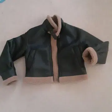 GU 가죽 보아 숏 자켓