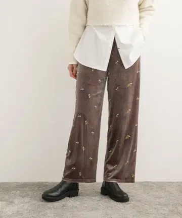 URBAN RESEARCH DOORS 자수 벨로아 이지 팬츠