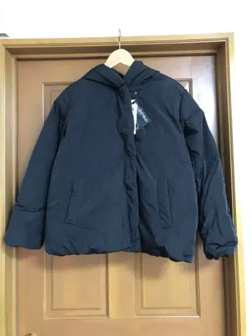 택 포함 새상품 grove 후드 부착 다운 자켓 블랙