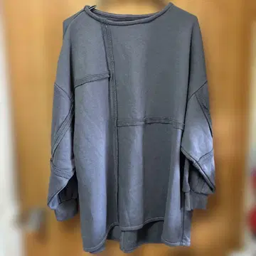 새상품 비대칭 디자인 그레이 맨투맨