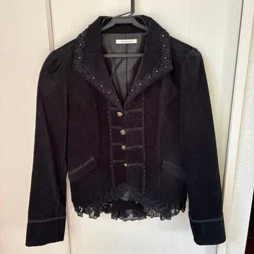 액시즈 레이스 포함 블랙 숏 자켓
