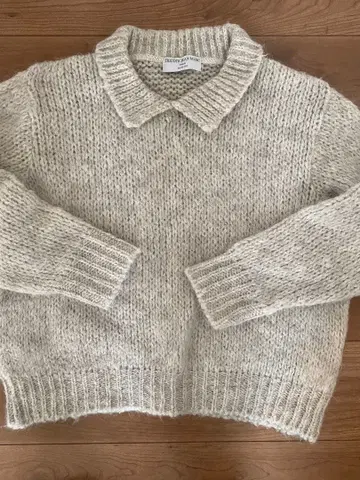 Tricot Jean Marc 카라 부착 니트 스웨터