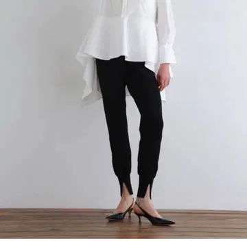 인기 LE PHIL 루필 비스코스 니트 슬릿 조거 팬츠 블랙 이지