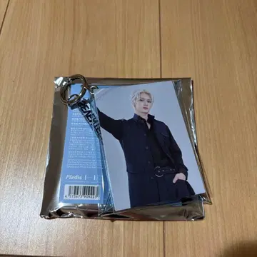 SEVENTEEN JUN MINI POUCH