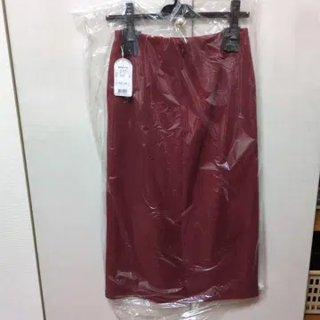 스트로베리 필드 택 포함 새상품 타이트 스커트 보르도 사이즈 S