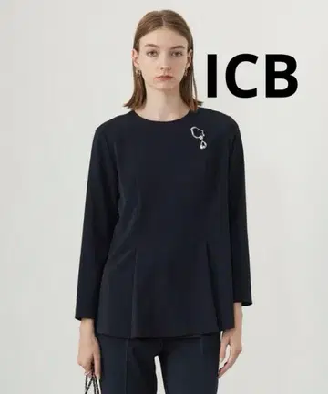 ICB Fied 턱 디자인 블라우스