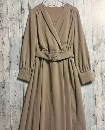 NATURAL BEAUTY BASIC 베이지 랩 스타일 원피스