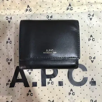 A.P.C. 3단 폴더형 지갑 블랙 수납 가방 포함
