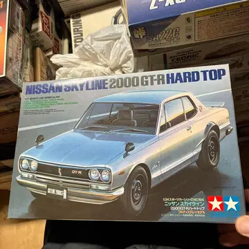 Nissan Skyline 2000 GT-R Hard Top 1/24
