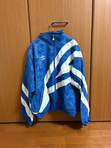UMBRO 나일론 자켓 파랑/화이트 구제 의류 빈티지