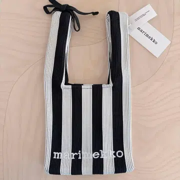 미사용 새상품 마리메꼬 Knitted Mini 토트백 니트백