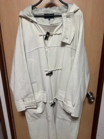 AIVER W70 라무 터치 울 래글런 더플 코트 화이트 후드 부착