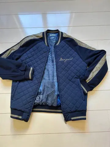 네이비 퀼팅 자켓