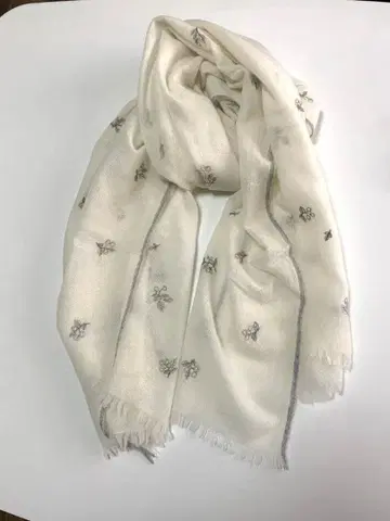 JILLSTUART 작은 꽃 자수 스톨/숄 아이보리