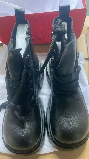 통굽 블랙 밀리터리 부츠