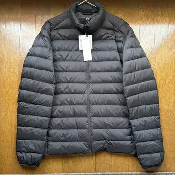 유니클로 울트라 라이트 다운 자켓 블랙 L 사이즈 미사용 새상품