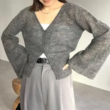 [ 미사용 새상품 ] 카프리슈 마쥬 모헤어 와이드 슬리브 가디건 그레이