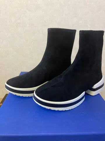 스튜어트 와이츠먼 부츠 스웨이드 블랙
