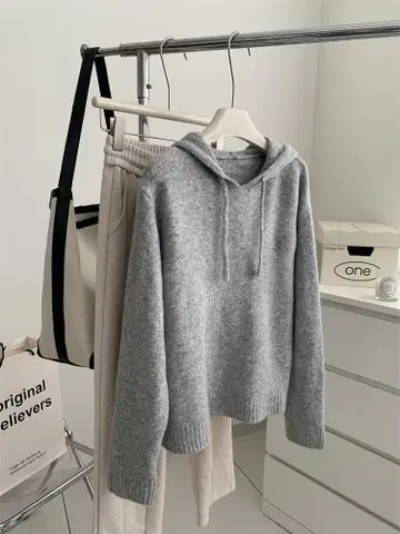 미사용 새상품*그레이 후드 부착 니트 스웨터