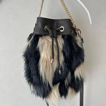 [ DIANA ] 퍼 숄더백 블랙 네이비 베이지