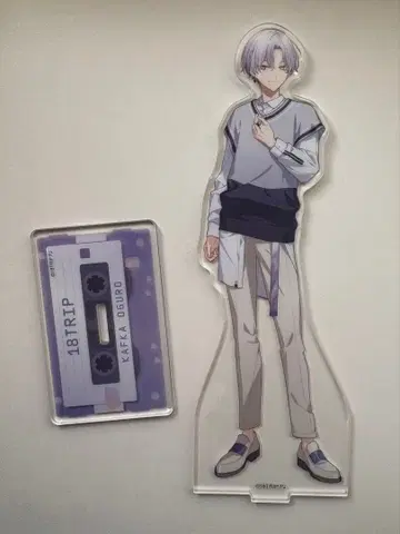 18TRIP 대 블랙 불가 아크릴 스탠드