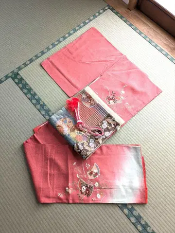 호몬기 츠케사게 살몬 핑크 계열 꽃무늬 시접선 부착 순수 실크