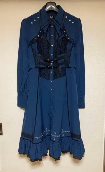 가격 인하 완판템 새상품 오즈온 ozz oneste 장미 자수 원피스