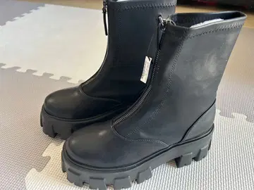 COEL 블랙 가죽 통굽 숏부츠