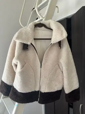 아이보리 브라운 플리스 자켓