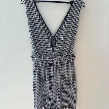 ZARA. 체크 무늬 슬리브리스 미니 원피스