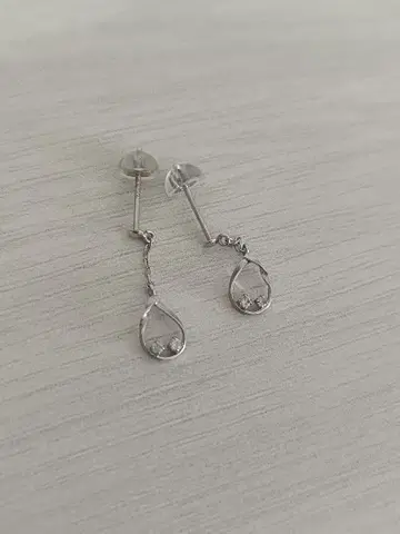 K10WG 다이아몬드 귀걸이 물방울형