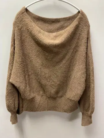 Louere 오프숄더 샤기 니트 L