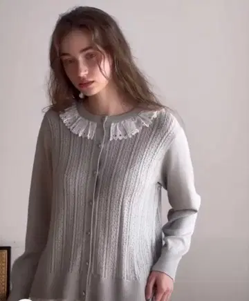 한 번 착용 안미누 스캘럽 레이스 가디건 블랙