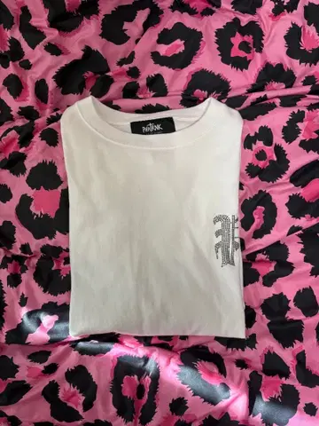 PHATRNK 화이트 긴팔 T셔츠