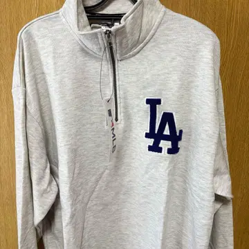 L 새상품 남성용 MLB LA 로고 자수 하프 지퍼 트레이닝복 오트밀