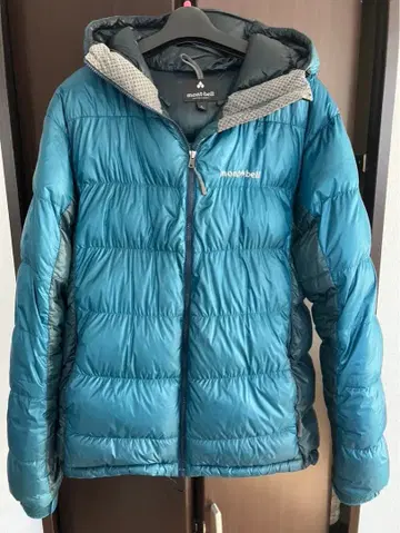 몽벨 알파인 다운 자켓 후드 부착 파랑