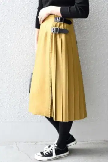 O'NEIL OF DUBLIN 오닐 오브 더블린 플리츠 스커트