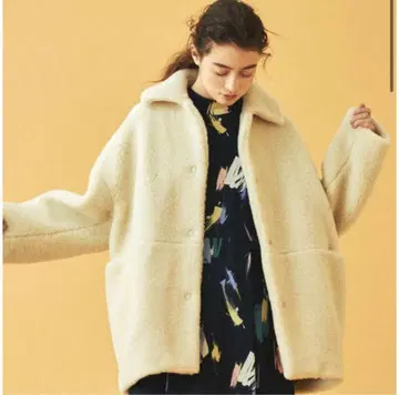 TOMORROWLAND 울 보아 코트 아이보리