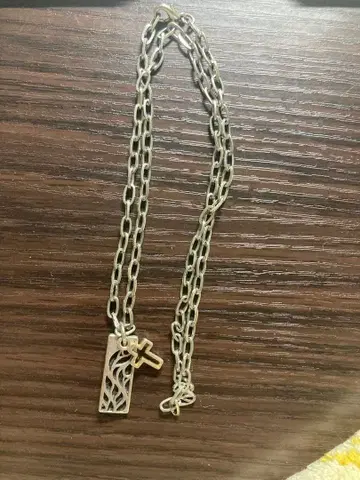 실버 크로스 목걸이