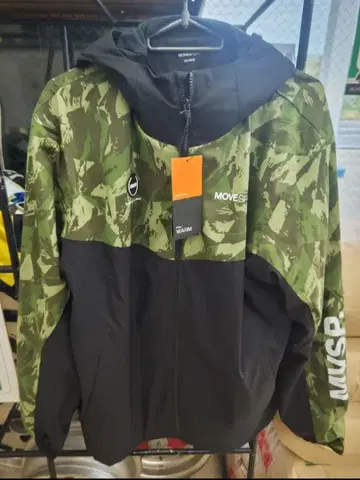 데상트 방한 의류 L